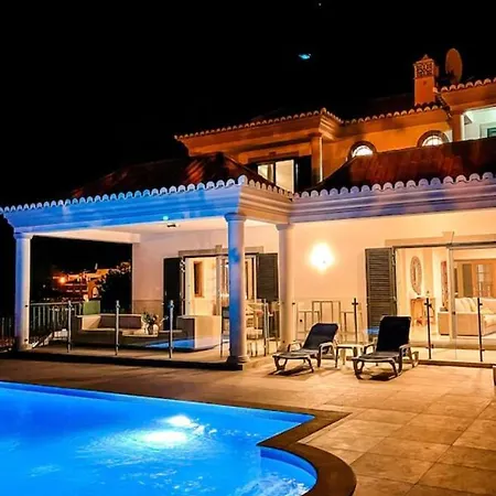אכסניה Private Family Friendly With Garden