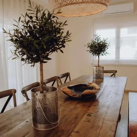 Private Family Friendly With Garden
